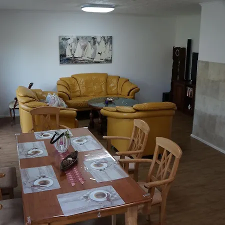 Holiday home Gemuetliches In Mit Grill